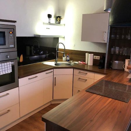 Modernes Und Gemuetliches Appartment Mit Terrasse, Stadtnah Ravensburg Esterno foto
