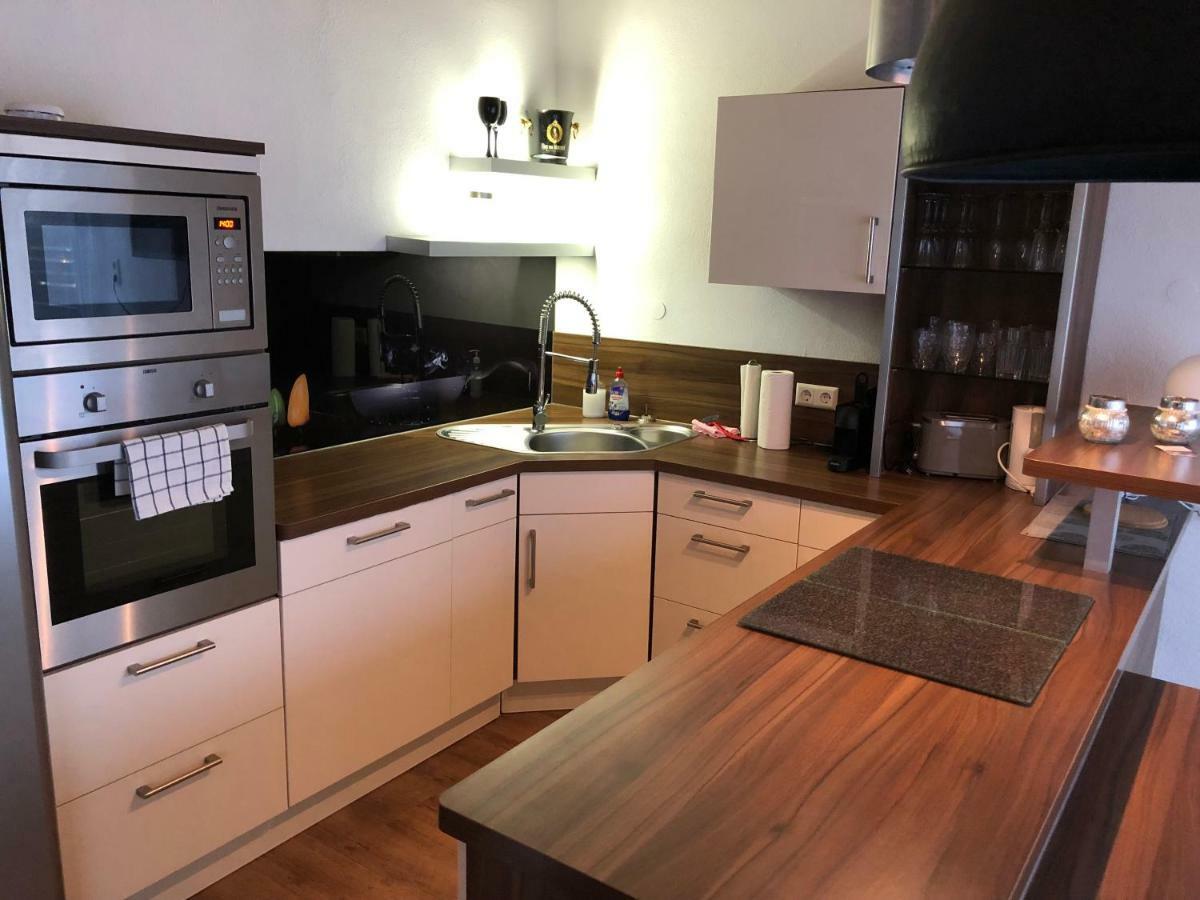 Modernes Und Gemuetliches Appartment Mit Terrasse, Stadtnah Ravensburg Esterno foto