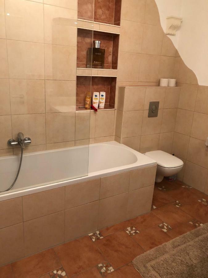 Modernes Und Gemuetliches Appartment Mit Terrasse, Stadtnah Ravensburg Esterno foto